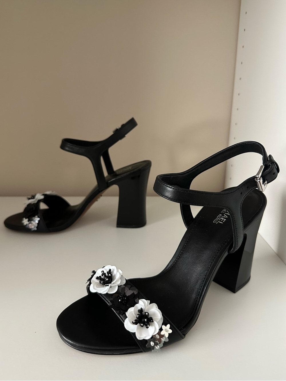Michael Kors Tori Sandal